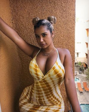 Plus size model Carmela Habibi photo, video, instagram, height and weight